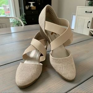 Anne Klein Sport Comfort Teaberry Wedge Pump New 7M Natural Color